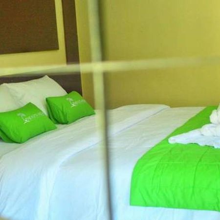 Kuta Indah Hotel Экстерьер фото
