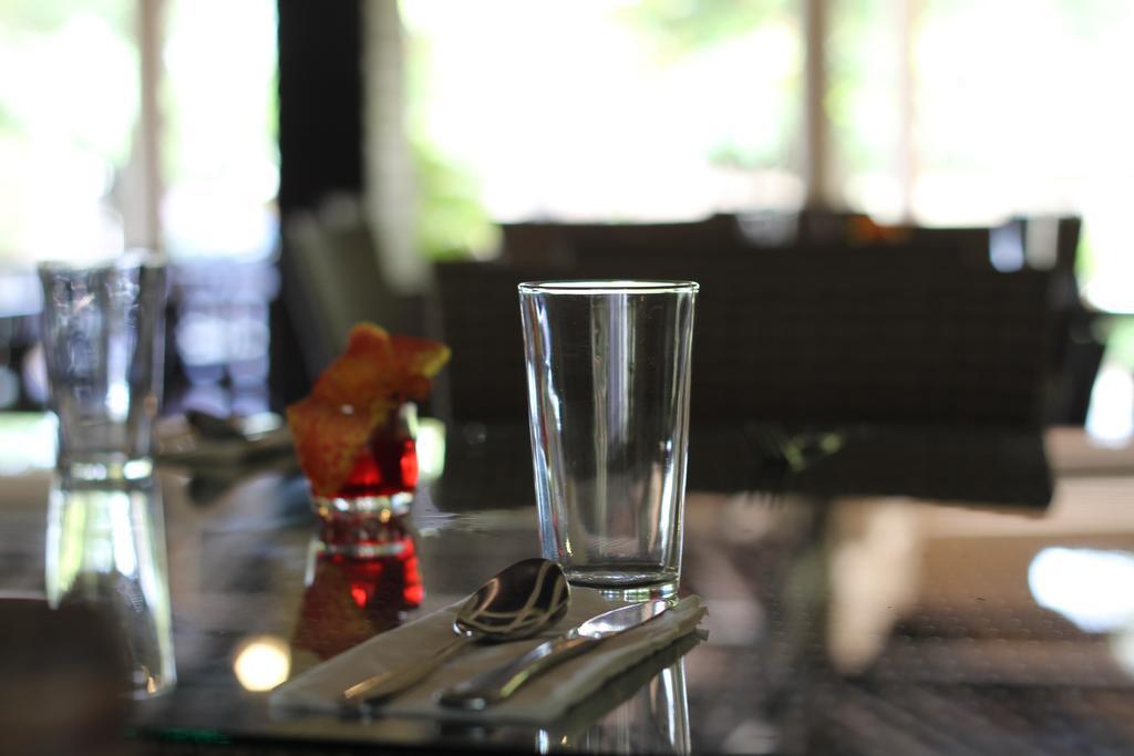 Kuta Indah Hotel Экстерьер фото