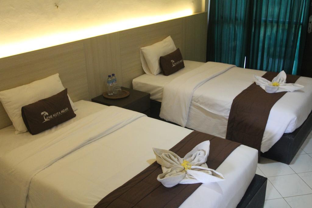 Kuta Indah Hotel Экстерьер фото