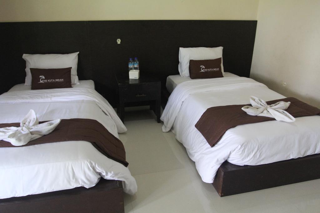 Kuta Indah Hotel Экстерьер фото