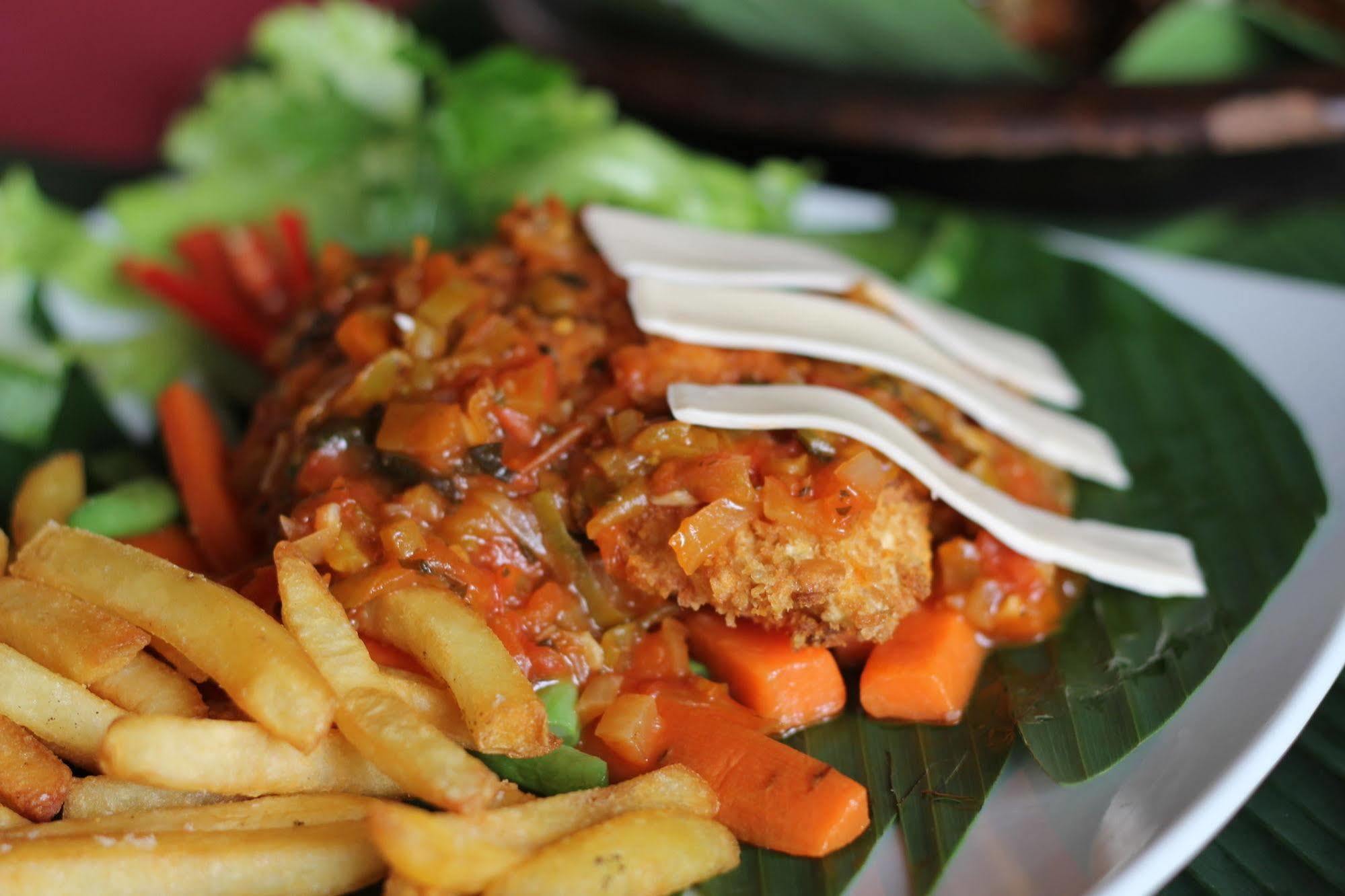 Kuta Indah Hotel Экстерьер фото